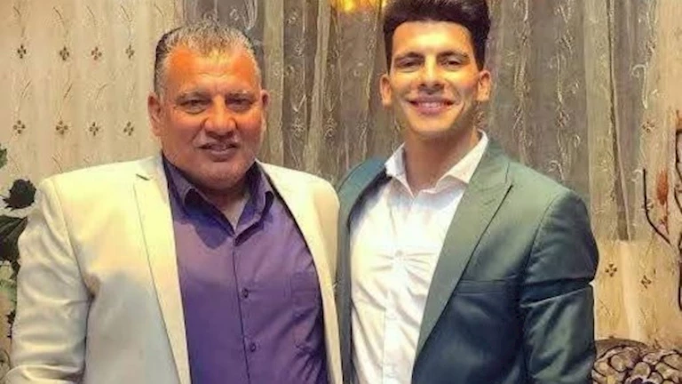 والد زيزو يكشف لمصراوي حقيقة توقيع نجله للأهلي 1 والد زيزو يكشف لمصراوي حقيقة توقيع نجله للأهلي