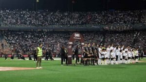 ‫ رابطة الأندية تعاقب الأهلي بعد انسحابه أمام الزمالك.. والمارد الأحمر يلجأ للأولمبية