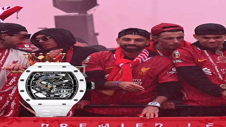 تتخطى 17 مليون مصري.. سعر ساعة محمد صلاح تثير الجدل (صور) 1 تتخطى 17 مليون مصري.. سعر ساعة محمد صلاح تثير الجدل (صور)