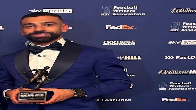 نجل أبو تريكة يحتفي بمحمد صلاح (صورة) 1 نجل أبو تريكة يحتفي بمحمد صلاح (صورة)
