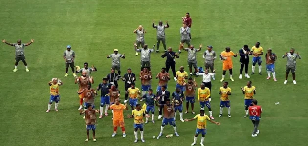 لاعبي صن داونز يخطفون الأنظار في كأس العالم للأندية 1 لاعبي صن داونز يخطفون الأنظار في كأس العالم للأندية