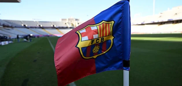 برشلونة ينهي تعاقده مع لاعب مانشستر يونايتد