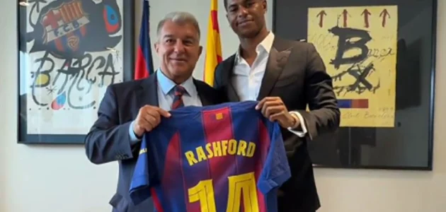 راشفورد أول لاعب إنجليزي يرتدي قميص برشلونة منذ 40 عامًا