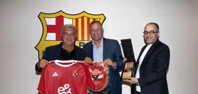 عاجل.. طلب مفاجئ من الخطيب لرئيس برشلونة.. ماذا دار بينهما؟ 1 طلب مفاجئ من الخطيب لرئيس برشلونة ماذا دار بينهما؟ عاجل.. طلب مفاجئ من الخطيب لرئيس برشلونة.. ماذا دار بينهما؟