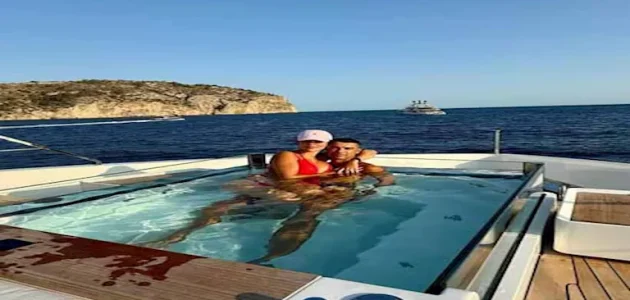 "على اليخت".. 4 صور من الإجازة الصيفية لـ رونالدو وجورجينا 1 "على اليخت".. 4 صور من الإجازة الصيفية لـ رونالدو وجورجينا