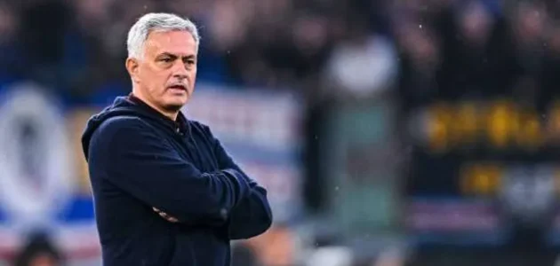 قرار مورينيو يشعل الصراع بين الأهلي والزمالك على صفقة دفاعية 1 مورينيو يشعل الصراع بين الأهلي والزمالك على صفقة دفاعية قرار مورينيو يشعل الصراع بين الأهلي والزمالك على صفقة دفاعية