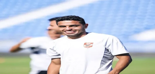 كريم الدبيس ينشر صورة رومانسية مع خطيبته