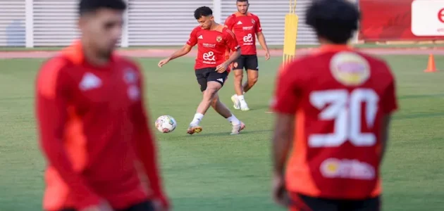 لاعب الأهلي يوقع على عقود انتقاله إلى المصري البورسعيدي