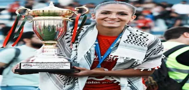 لعبت لفريق ولاد ولبت نداء فلسطين.. حكاية أحلام نصر لاعبة الأهلي؟ 1 لعبت لفريق ولاد ولبت نداء فلسطين.. حكاية أحلام نصر لاعبة الأهلي؟