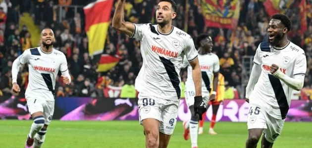 لوهافر يعلن رحيل أحمد حسن كوكا عن الدوري الفرنسي