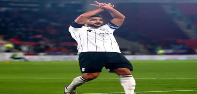 مدرب مصري بإنجلترا يعلق على إمكانية رحيل سام مرسي عن إبسويتش تاون