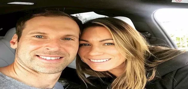 أسطورة تشيلسي وأرسنال ينفصل عن زوجته بعد زواج 26 عاما.. ما القصة؟