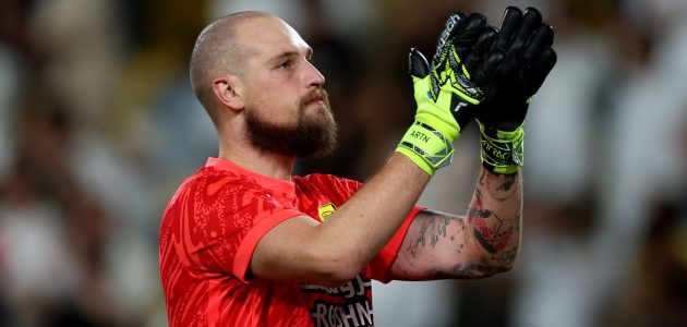 TOPSHOT-FBL-AWARD-BALLON D