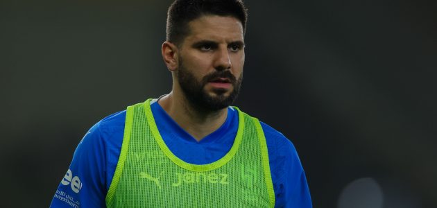 ميتروفيتش يفاجئ الهلال بانتكاسة جديدة | كووورة 1 kooora logo
