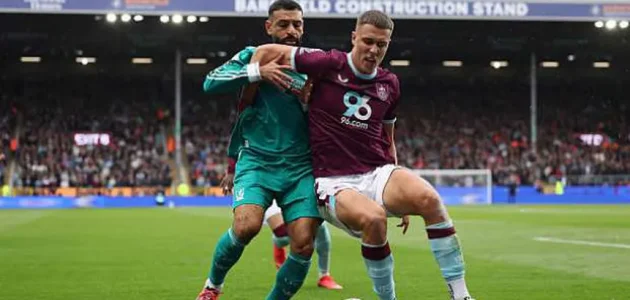 محمد صلاح يسجل ويقود ليفربول لفوز قاتل على بيرنلي وتصدر الدوري الإنجليزي 1 صلاح يسجل ويقود ليفربول لفوز قاتل على بيرنلي وتصدر محمد صلاح يسجل ويقود ليفربول لفوز قاتل على بيرنلي وتصدر الدوري الإنجليزي