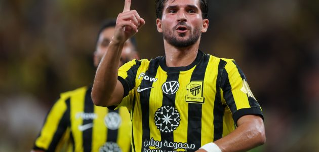 نجم اتحاد جدة يقتحم منافسة ثلاثية على جائزة فردية | كووورة 1 kooora logo