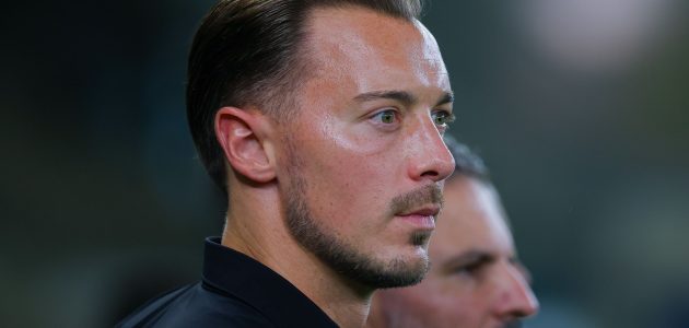 الأهلي والرياض: يايسله يتحسّر على ضياع الفوز.. وكاليخا يحتفل بالنقطة الثمينة | كووورة 1 الأهلي والرياض: يايسله يتحسّر على ضياع الفوز.. وكاليخا يحتفل بالنقطة الثمينة | كووورة