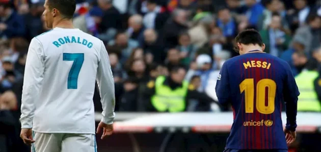 كيف رد ميسي على رونالدو بعد المقصية الخيالية؟