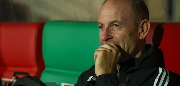 مدرب الأهلي المصري: فكرت في الانسحاب من مباراة الجيش الملكي | كووورة