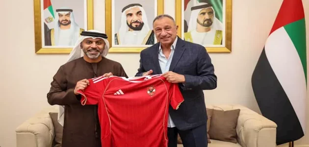 "مصدر إلهام وقصة نجاح".. السفير الإماراتي يكشف تفاصيل لقائه بالخطيب 1 “مصدر إلهام وقصة نجاح”.. السفير الإماراتي يكشف تفاصيل لقائه بالخطيب