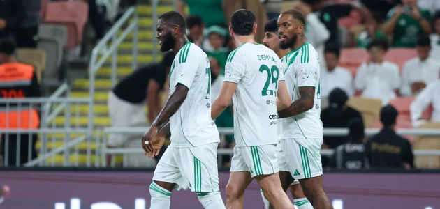 فيديو: نجم أهلي جدة يتورط في مشاجرة.. والشرطة تتدخل | كووورة 1 فيديو: نجم أهلي جدة يتورط في مشاجرة.. والشرطة تتدخل | كووورة