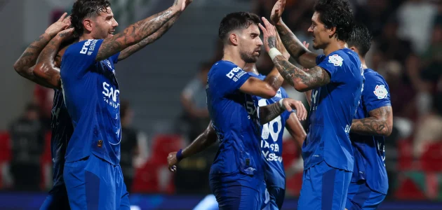 ما القنوات الناقلة لمباراة الخلود والهلال في دوري روشن السعودي 2025-2026؟ وكيف تشاهدها عبر الإنترنت؟ | كووورة